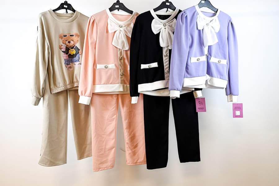 5 Kinder Pullover und 3 Hosen, Gr. 12 Jahre